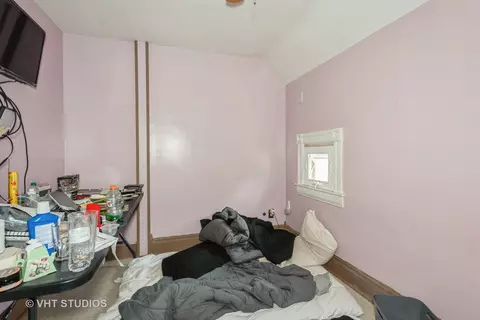 Bedroom - 522 S River St, Aurora, IL 60506 photo 3 of 3