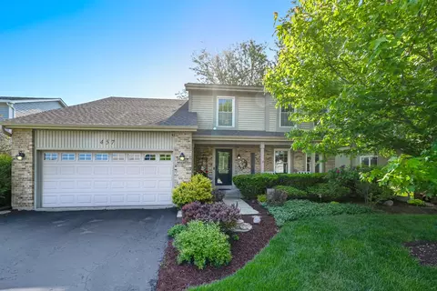 457 Stonewood Cir, Carol Stream, IL 60188