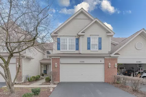 3385 Renard Ln, Saint Charles, IL 60175