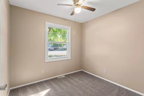 Bedroom - 905 S Duncan Rd, Champaign, IL 61821 photo 1 of 6