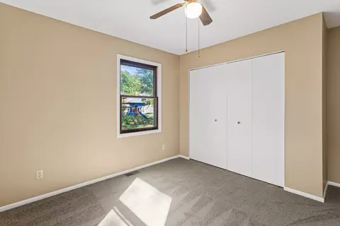 Bedroom - 905 S Duncan Rd, Champaign, IL 61821 photo 4 of 6