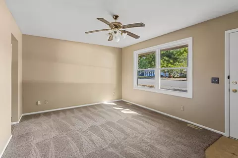 Living - 905 S Duncan Rd, Champaign, IL 61821 photo 2 of 3