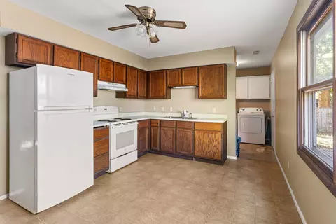 Kitchen - 905 S Duncan Rd, Champaign, IL 61821 photo 1 of 2