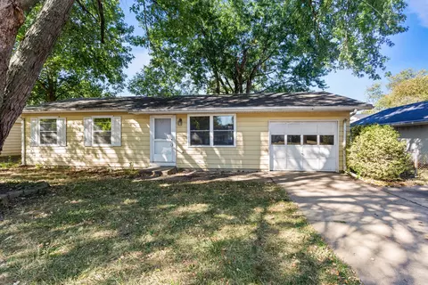 905 S Duncan Rd, Champaign, IL 61821