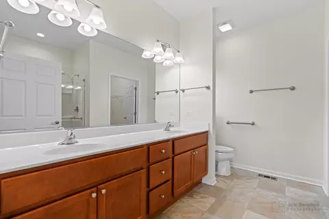 Bath - 823 Hanson Ave, Mchenry, IL 60050 photo 1 of 3