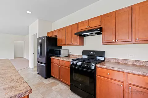 Kitchen - 823 Hanson Ave, Mchenry, IL 60050 photo 4 of 5