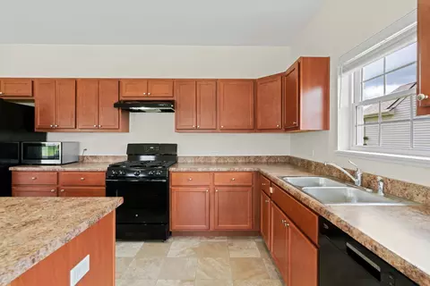 Kitchen - 823 Hanson Ave, Mchenry, IL 60050 photo 3 of 5
