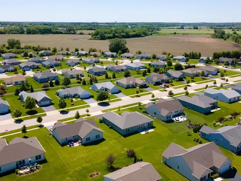 View/Area - 823 Hanson Ave, Mchenry, IL 60050 photo 6 of 7