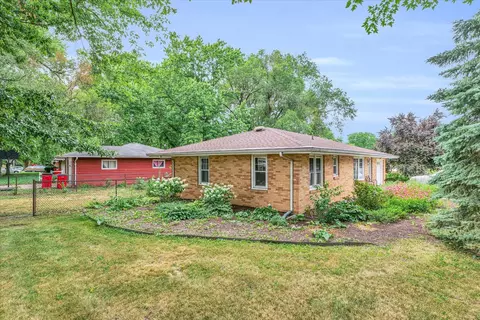 Exterior - 2201 Welland Dr, Champaign, IL 61821 photo 5 of 5