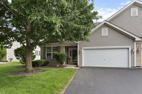 8200 Tremont Ln, Joliet, IL 60431