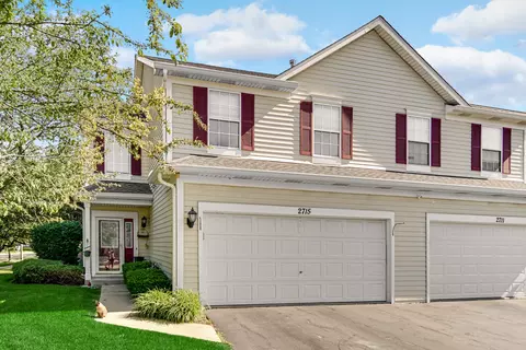 2715 Mchenry Ave, Naperville, IL 60563