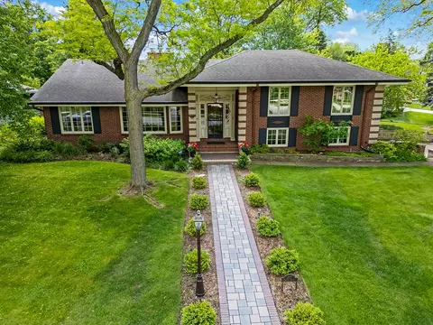 217 Dierks Dr, Western Springs, IL 60558