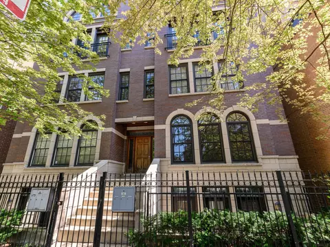 1221 N Paulina St #3N, Chicago, IL 60622
