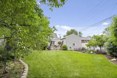 Exterior - 1023 Adams St, Elgin, IL 60123 photo 4 of 5