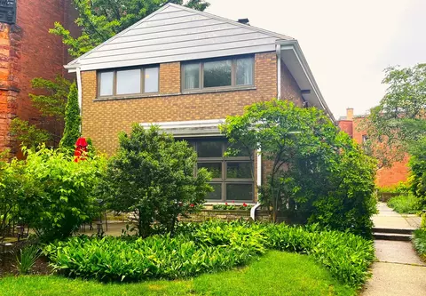 545 W Deming Pl, Chicago, IL 60614