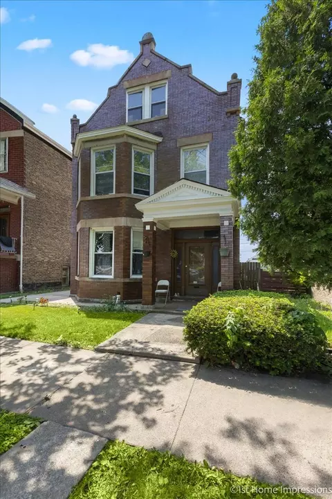 1526 S 58th Ave, Cicero, IL 60804