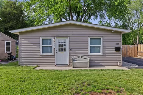 335 Dodge Ave, Dekalb, IL 60115