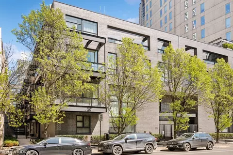 1013 N Dearborn St, Chicago, IL 60610