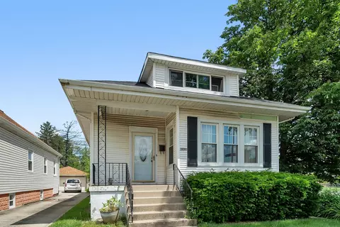 3303 Adams St, Bellwood, IL 60104