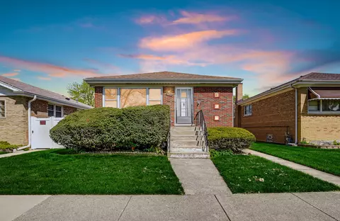 3327 Calwagner St, Franklin Park, IL 60131