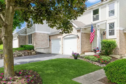 284 Haber Ct, Cary, IL 60013