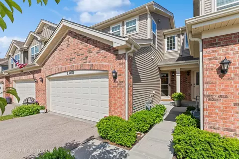 1308 Prairie View Pkwy, Cary, IL 60013