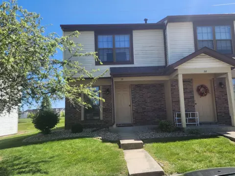 700 N Adelaide St #29, Normal, IL 61761