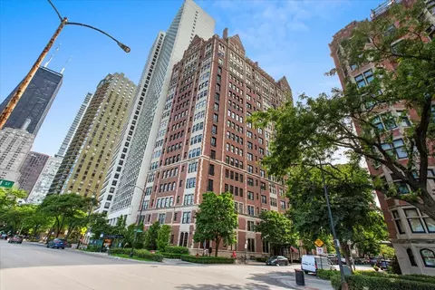 1120 N Lake Shore Dr #3C, Chicago, IL 60611