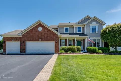 1606 Creekside Cir, Minooka, IL 60447