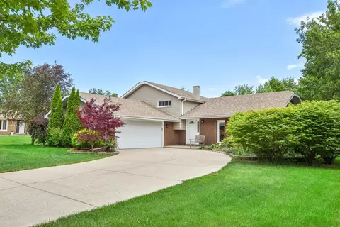 130 Pueblo Ct, Frankfort, IL 60423