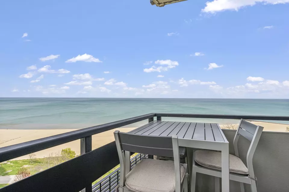 View/Area - 5701 N Sheridan Rd #19T, Chicago, IL 60660 photo 12 of 14
