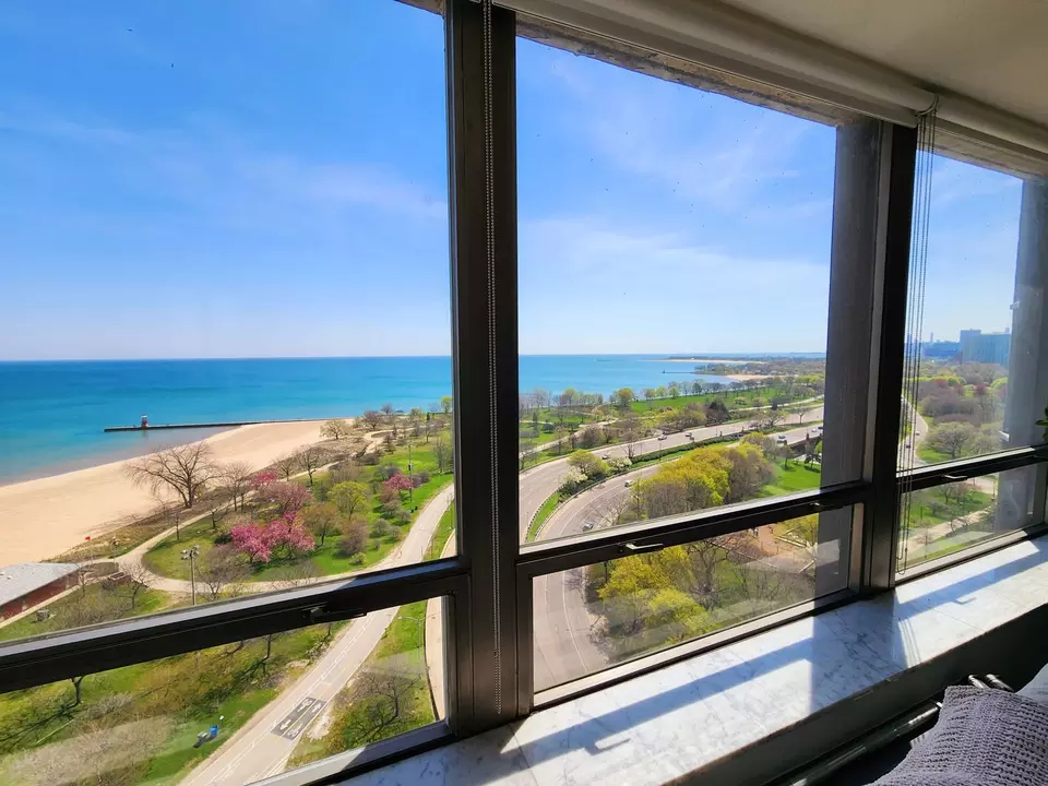 View/Area - 5701 N Sheridan Rd #19T, Chicago, IL 60660 photo 3 of 14