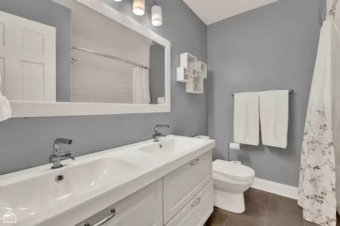 1037 Warwick Cir S, Hoffman Estates, IL 60169 photo 13