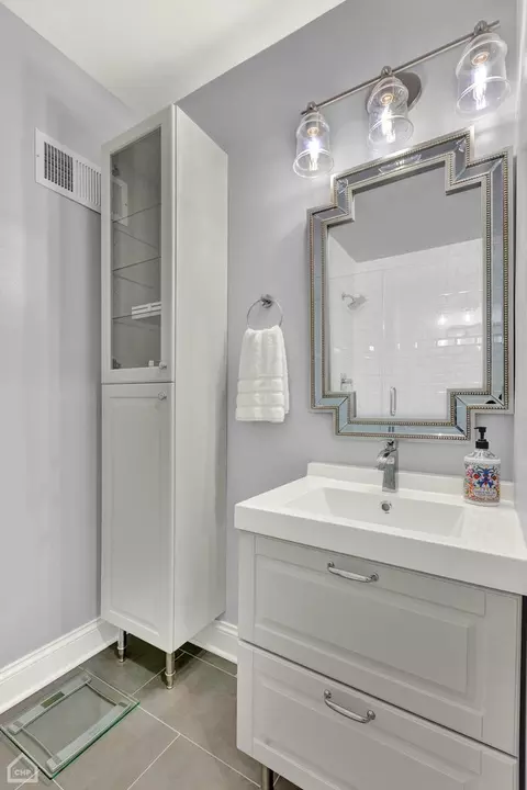 1037 Warwick Cir S, Hoffman Estates, IL 60169 photo 8