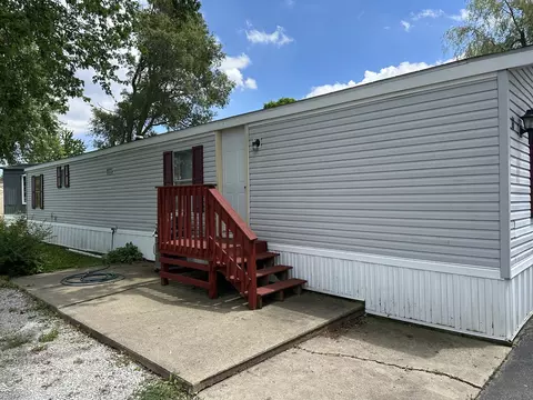 10557 N State Route 50 Hwy #11, Manteno, IL 60950