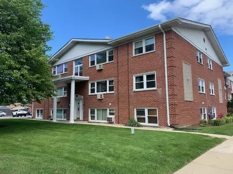 10122 Hartford Ct #2B, Schiller Park, IL 60176