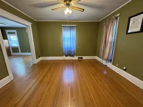 Living - 811 E Monroe St, Bloomington, IL 61701 photo 1 of 3