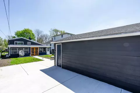 Exterior - 1424 N Ashbel Ave, Berkeley, IL 60163 photo 9 of 10