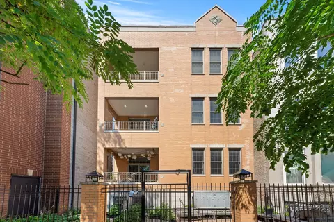 2108 N California Ave #1F, Chicago, IL 60647