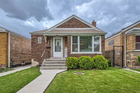 6112 S Moody Ave, Chicago, IL 60638