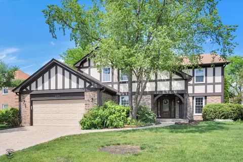329 White Hall Ter, Bloomingdale, IL 60108