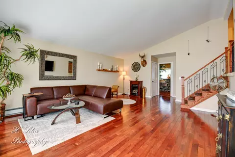 515 Sunshine Ct, Algonquin, IL 60102 photo 2