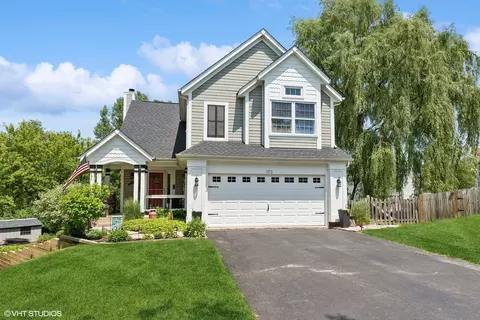 1373 Amherst Ct, Grayslake, IL 60030