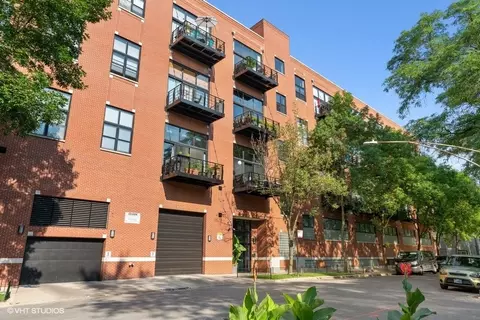 1934 N Washtenaw Ave #409, Chicago, IL 60647