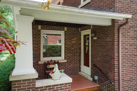 1909 E Jackson St, Bloomington, IL 61701 photo 2