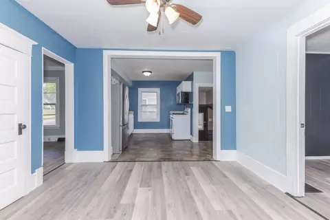 Entry Way - 1003 S Oak St, Bloomington, IL 61701 photo 1 of 2