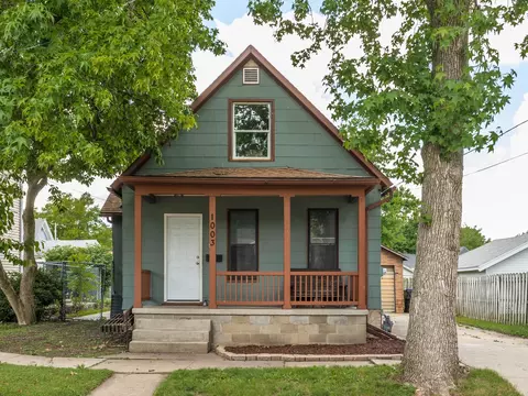 1003 S Oak St, Bloomington, IL 61701