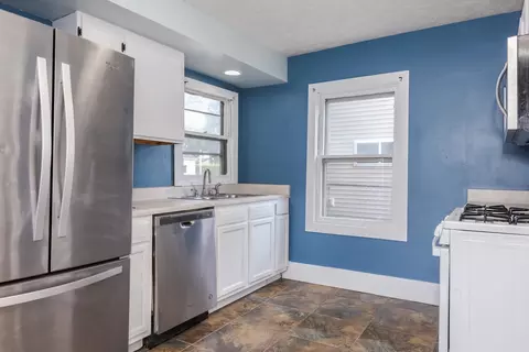 Kitchen - 1003 S Oak St, Bloomington, IL 61701 photo 1 of 1