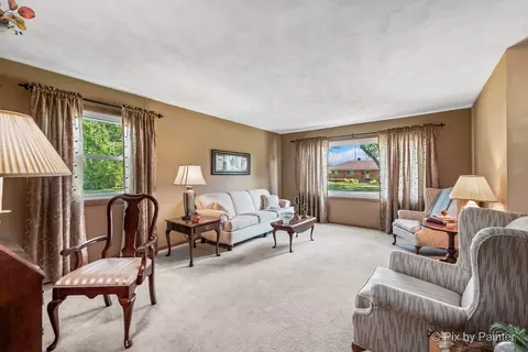 Living - 120 S Jane Dr, Elgin, IL 60123 photo 3 of 4