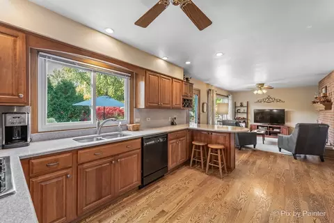 Kitchen - 120 S Jane Dr, Elgin, IL 60123 photo 1 of 4